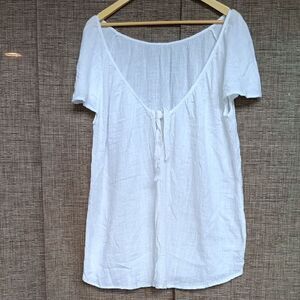 Kona Sol Textured White Fabric Top